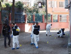 Ders Saatinde Okula Ses Bombası Attılar
