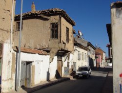 Tarihi Ev Her An Yıkılabilir