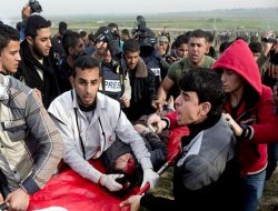 İsrail Askerleri Filistinli Göstericilere Ateş Açtı