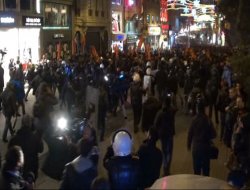 Taksim'de 'internet' gerginliği