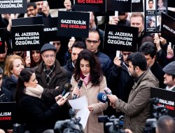 Mısır'da tutuklu gazetecilere özgürlük