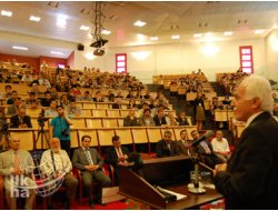 "Yeni Anayasa Toplumun Her Kesimine Deva Olamaz"