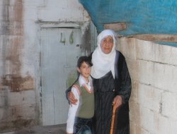 Neyula Nine, kendisine uzanacak yardım elini bekliyor