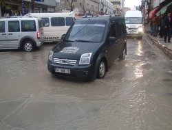 Silopi'de caddeler su kanalına döndü