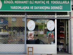 Merhamet Eli Derneği'nden 54 aileye yardım