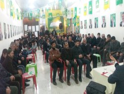 HÜDA PAR adayları Van'da halkla biraraya geldi