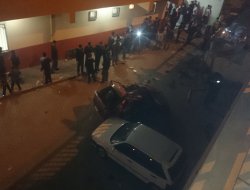 Bariyeri aşan araç uçurumdan aşağı düştü:4 yaralı