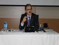 "Sahabeler, en zor zamanlarda İslam'a sahip çıkmış insanlardır"