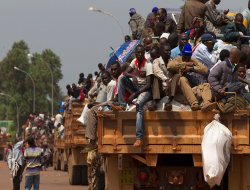OAC'taki Müslümanların büyük bir çoğunluğu göç etti