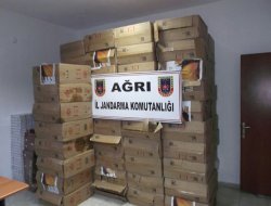 Çaldıran–Doğubayazıt Karayolu Çetenli Köyü mevkiinde 50 bin paket kaçak sigara ele geçirildi