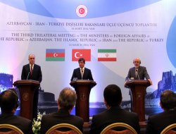 Türkiye-Azerbaycan-İran Dışişleri Bakanları Van'da toplandı