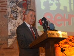 Arınç: Un çuvalını çoğu zaman yere düşürdük