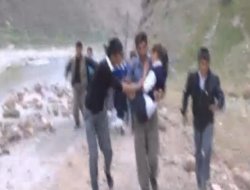 Uludere'de 5 çocuk ottan zehirlendi