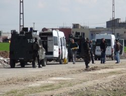 Batman polisinden esrarengiz kazı