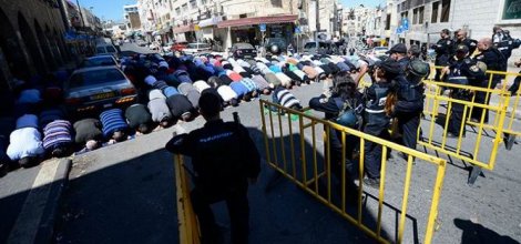 Siyonist işgalci, Papa için Aksa'da namazı yasakladı