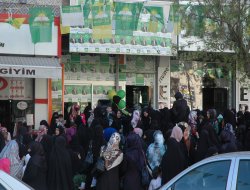 Diyarbakır'da HÜDA PAR'ın Kadın Kolları Seçim Lokali açıldı