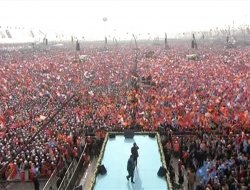 Başbakan Yeni Kapı'da 2 milyona seslendi