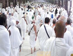 Fas, hacılara 63 yaş zorunluluğu haberini yalanladı