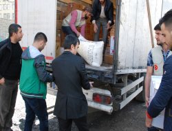 Ağrı'dan Suriye'ye yardım TIR'ı dualarla uğurlandı