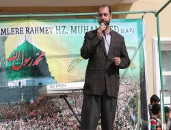 "Meydanlar Hz Muhammed sevgisiyle dolup taşıyor"