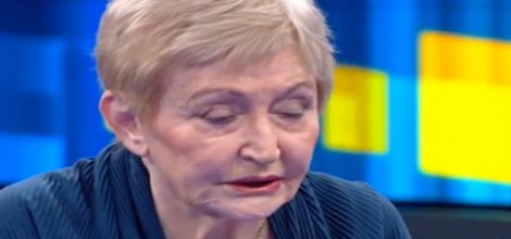 Pınar Kür'den başörtülülere hakaret