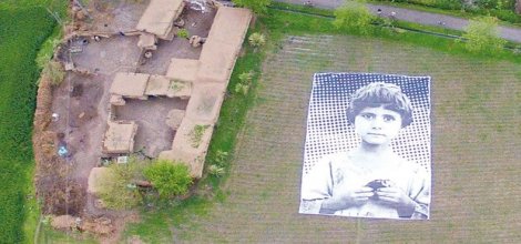 İHA'lara çocuk posteriyle tepki