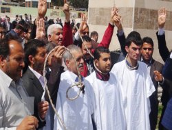 Şanlıurfa'da kefenli idam protestosu