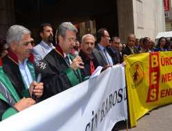 Kamu avukatlarının hakları için basın açıklaması