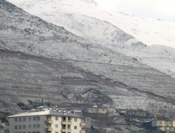 Nisan ayında Bitlis'te kar sürprizi