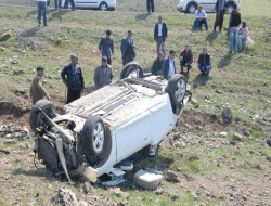Siverek'te otomobil takla attı: 3 yaralı
