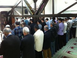 Sudan Hoca için Paris'te gıyabi cenaze namazı