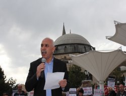 Müslümanlar direnişlerinden vazgeçirilmeye çalışılıyor