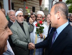 'Kutlu Doğum' dolayısıyla kitap dağıtıldı