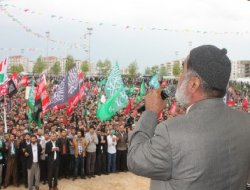 Peygamber Sevdası'na yağmur da engel olamadı