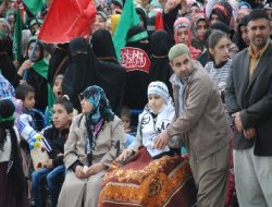 İşte yüzbinlerin alana akışı