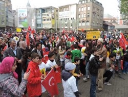 Stuttgart'ta idama hayır mitingi