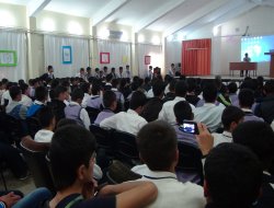 Çınar İmam Hatip öğrencilerinden 'Kutlu Doğum' programı