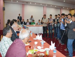 Vali Urfa'nın sorunlarını gazetecilerden dinledi