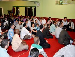 Özkan Yaman Wiesbaden'de okurları ile buluştu