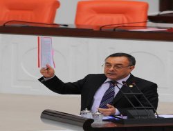 "Başbakan hangi okuldan mezun oldu?"