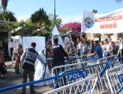 Mersin'de 1 Mayıs arbedesi