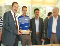 Sezonun ilk mahsulü olan arpa bir TL'den satıldı