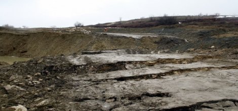 Afganistan`da Toprak Kayması: 400 Ölü, 2 Bin Kayıp!