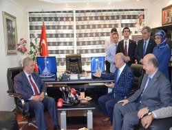 Arınç'tan gazeteciye fırça: "Herkesin her şeyi bildiğini zannediyorsun"