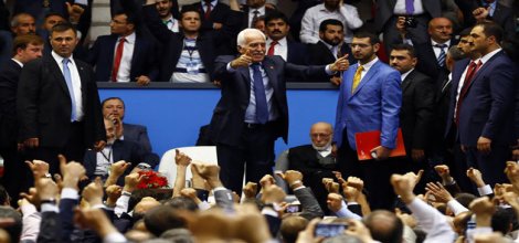 Kamalak yeniden genel başkan seçildi