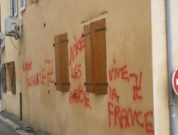 Fransa'da camiye çirkin saldırı