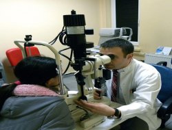 Bilgisayar, tablet ve akıllı telefon kuru göz riskini artırıyor