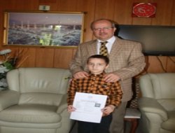 8 yaşında hafız oldu