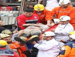 Soma'da bir işçi: Çizmelerimi çıkarayım sedye kirlenmesin