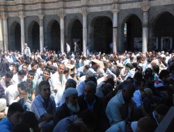 Vefat eden işçiler için Diyarbakır'da gıyabi cenaze namazı kılındı